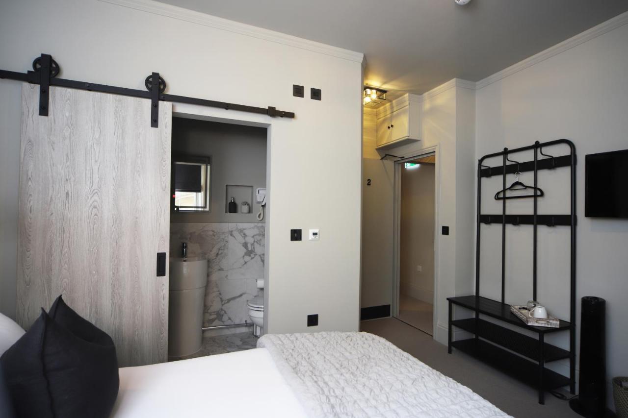 No 1 Bank Chambers Hotel Sleaford Bagian luar foto